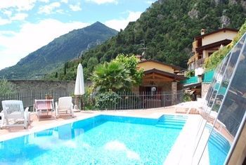 B&B Villa Fior Di Loto Limone sul Garda Luaran gambar