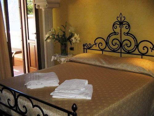 B&B Villa Fior Di Loto Limone sul Garda Luaran gambar